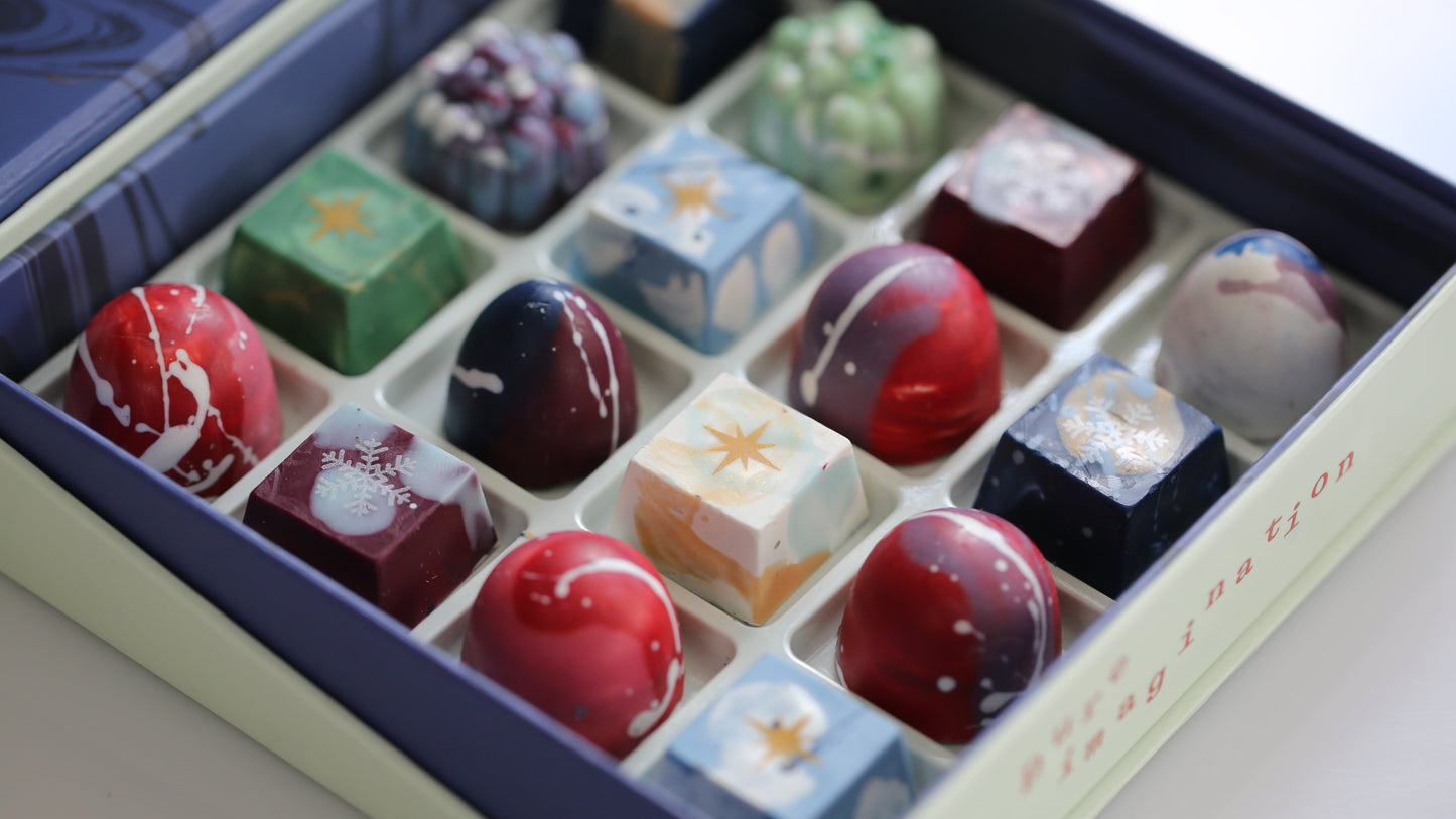 Box of 16 Christmas Edition